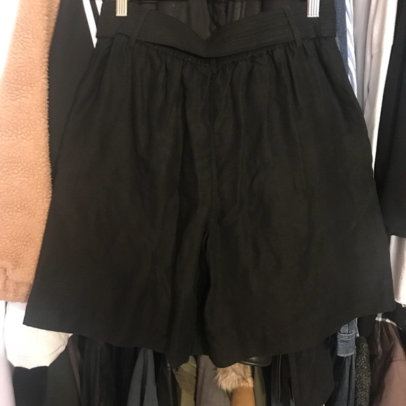 Aritzia Wilfred Linen Shorts With Belt - Picture 2 of 3